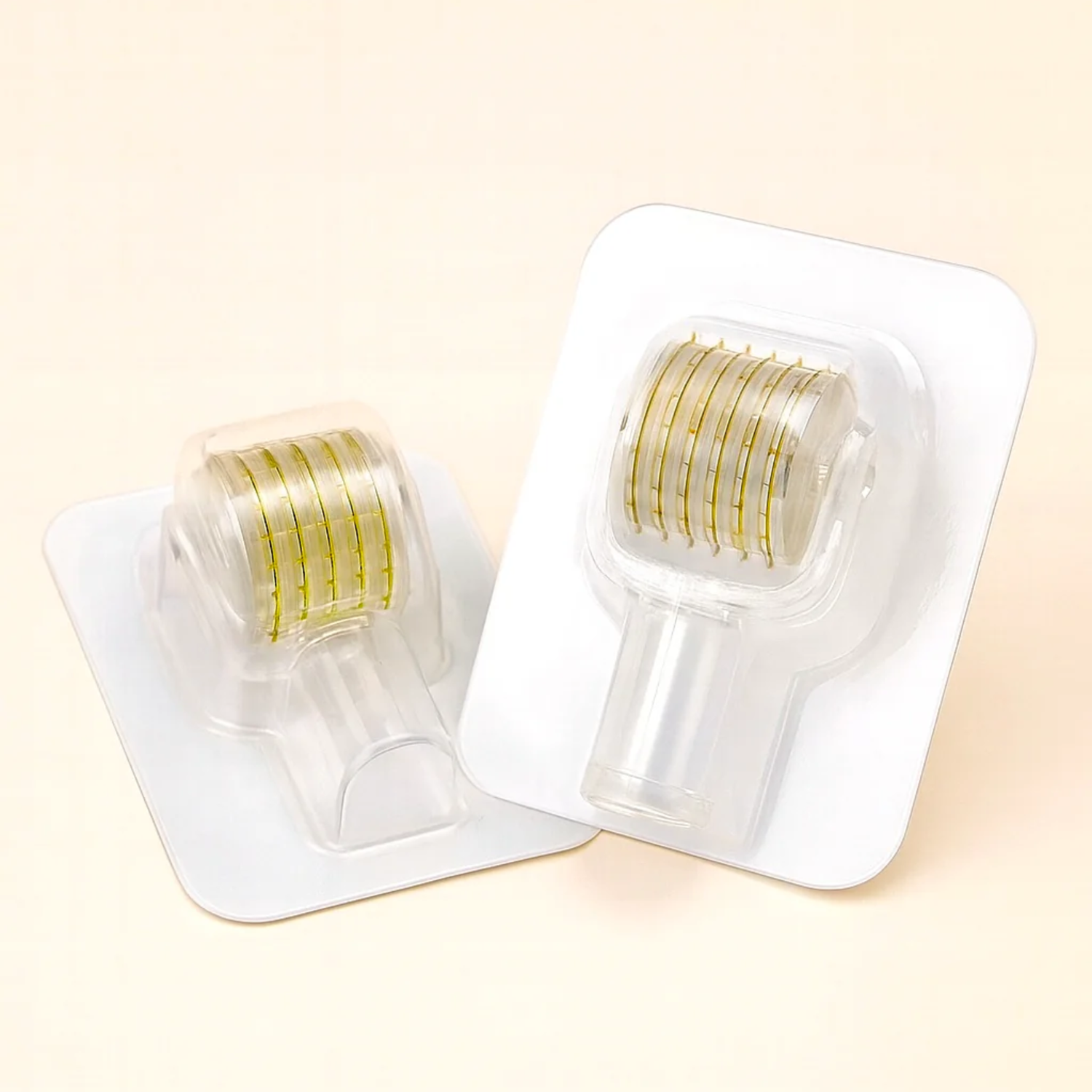 GlowRoll™ – Roller repulpant à l’acide hyaluronique